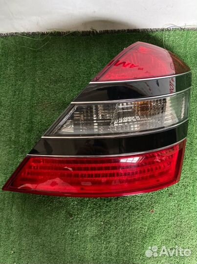 Фонарь задний правый Mercedes S-Class W221