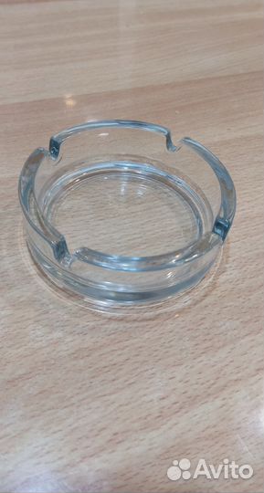 Пепельница стеклянная новая