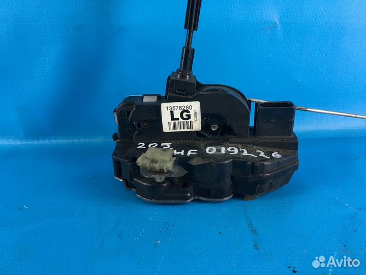 Замок двери передней левой Chevrolet Cruze 2009-20