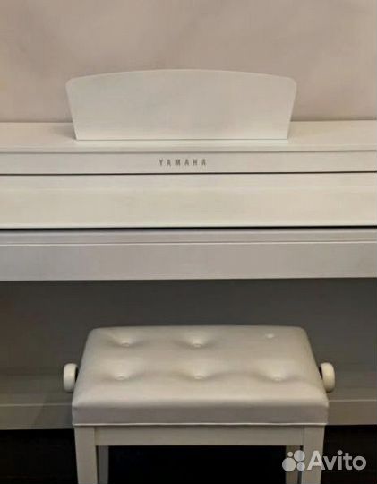 Цифровое пианино Yamaha CLP-430 WH