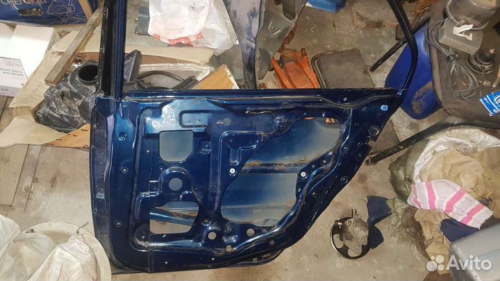 Лансер 9 дверь зад право под ремонт