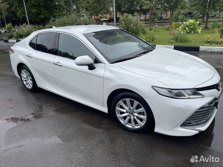 Водитель с личным легковым автомобилем