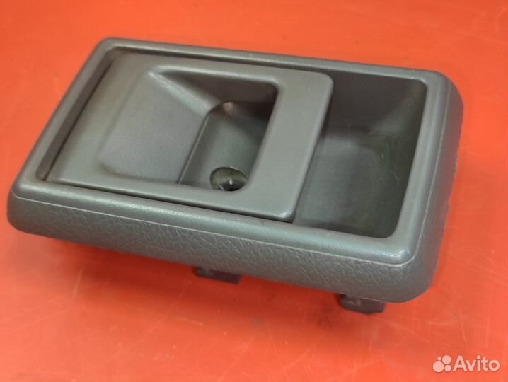 Ручка правая Toyota 4Runner / Hilux 1989-1998