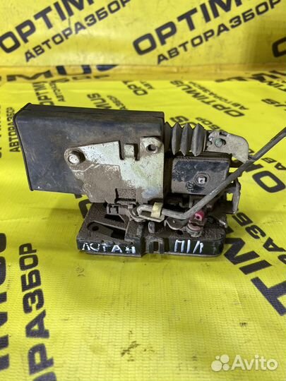 Замок передней левой двери Renault Logan