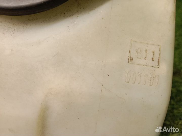 Бачок омывателя для Toyota Picnic 1