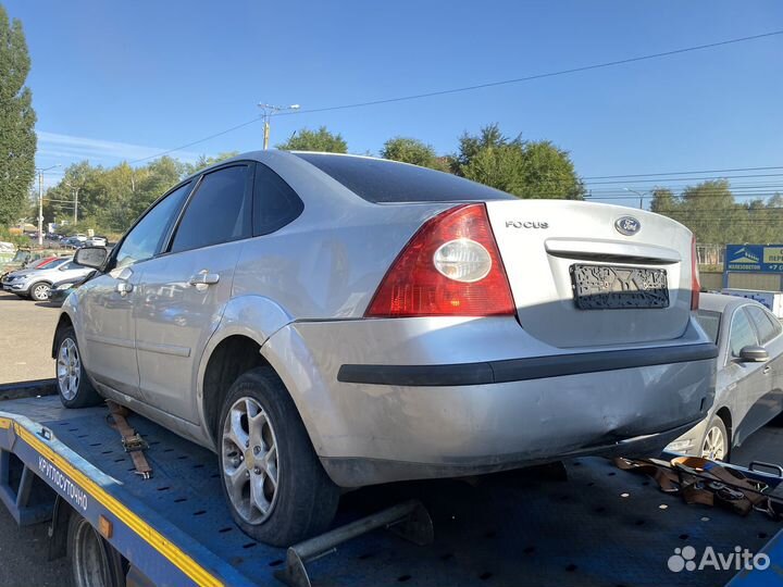 Ford focus 2 седан фонарь задний LR