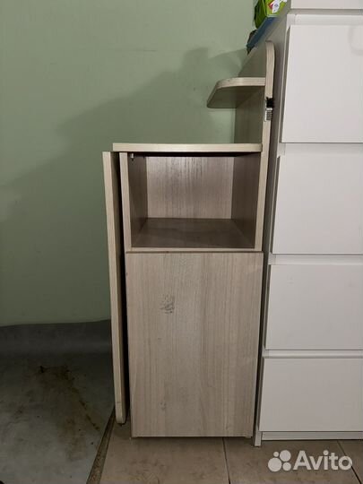 Маникюрный стол