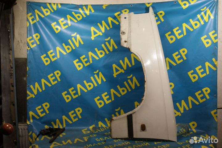 Переднее левое крыло Volvo 850