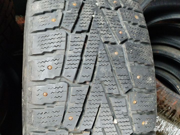 Roadstone Winguard WinSpike SUV 225/55 R18 98T