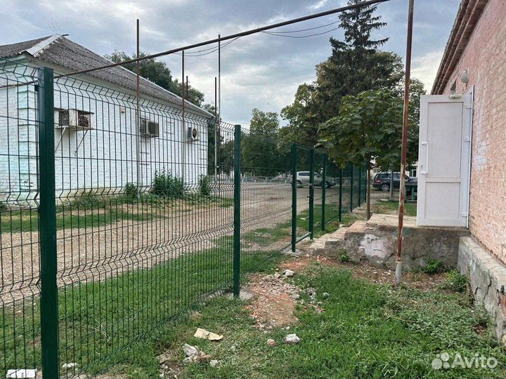 Монтаж забор из 3Д сетки