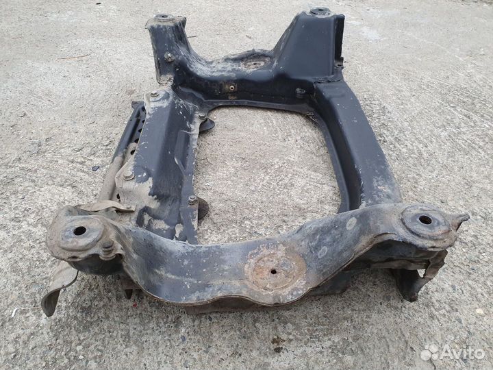 Балка подмоторная (подрамник) Mercedes W220