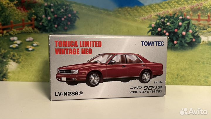 Nissan Gloria V30E модель авто Tomica Limited Vint