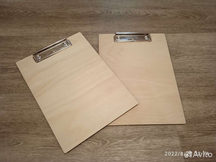 Планшет с зажимои