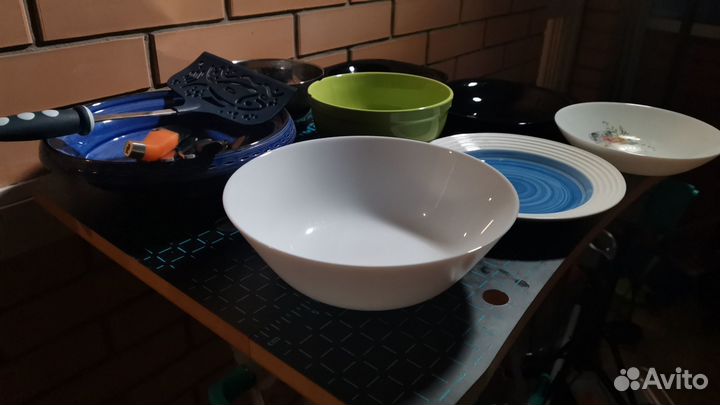 Посуда (Чашки, стаканы, миски, тарелки, утварь)