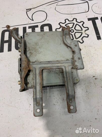 Блок управления двс Toyota Corolla AE101