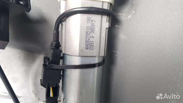 Блок привода багажника от audi a8 d4 16г