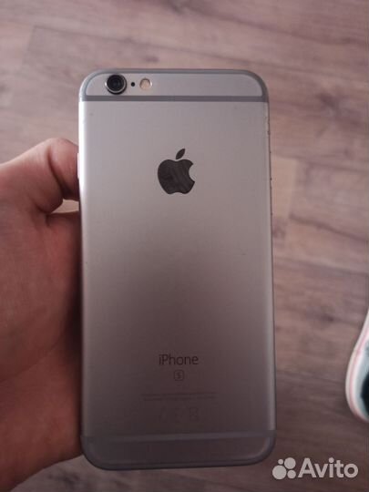 iPhone 6S, 32 ГБ