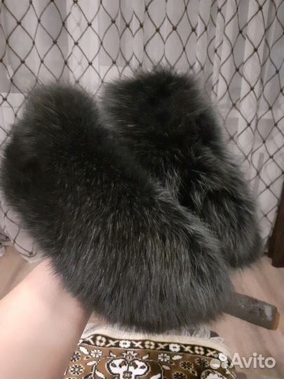 Шапка зимняя меховая женская из песца и кожи