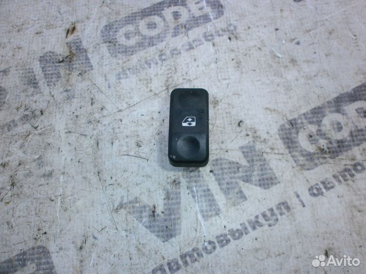 Кнопка стеклоподъемника LADA Largus