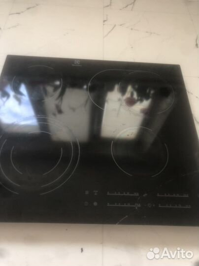 Варочная панель электрическая electrolux