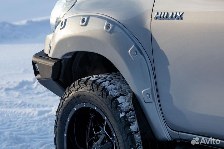 Фендера Расширит колесных арок Toyota Hilux revo