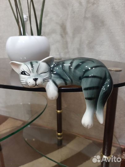 Статуэтка фигурка кошка