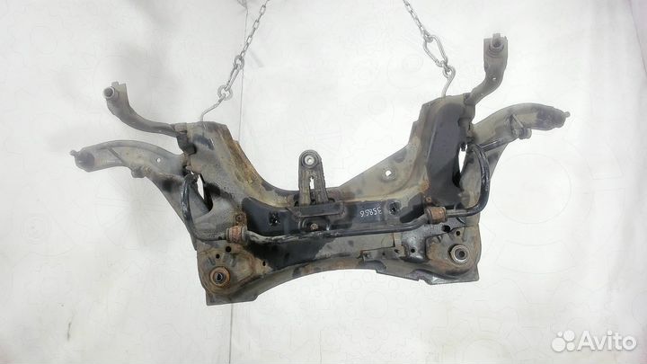 Балка подвески передняя Nissan Micra K12E, 2003