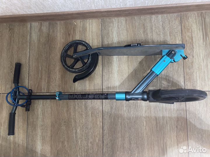 Самокат с большими колесами складной