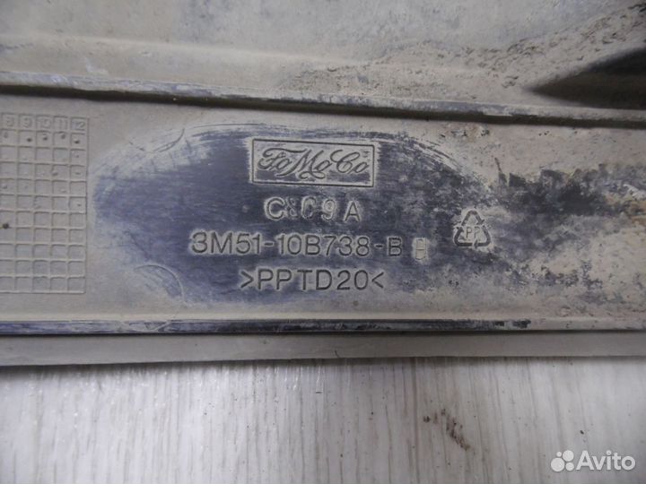 Воздуховод радиатора левый Ford Focus II 2008-2011