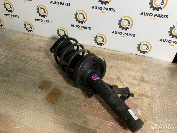 Стойка передняя передняя правая Mazda 3 BK 2 2009