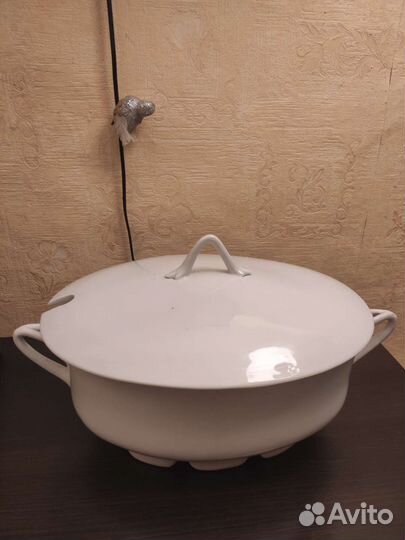 Фарфоровая супница 1930-40 е.г.г,капельник