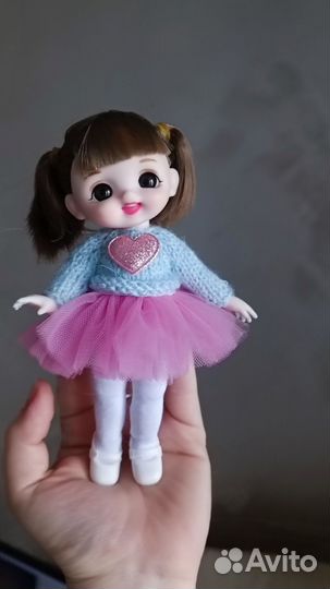 Кукла с набором одежды