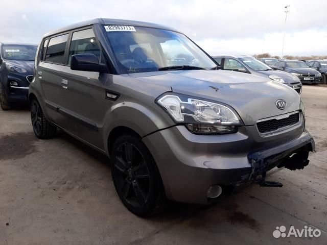 Стойка передняя правая KIA soul 1 2010