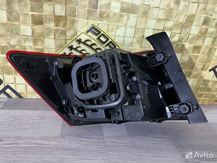 Фонарь задний правый наружный Skoda Karoq 17-23