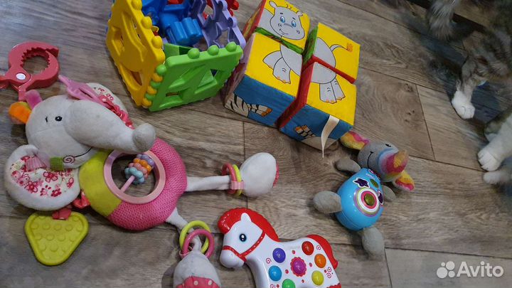 Развивающие игрушки 6мес+