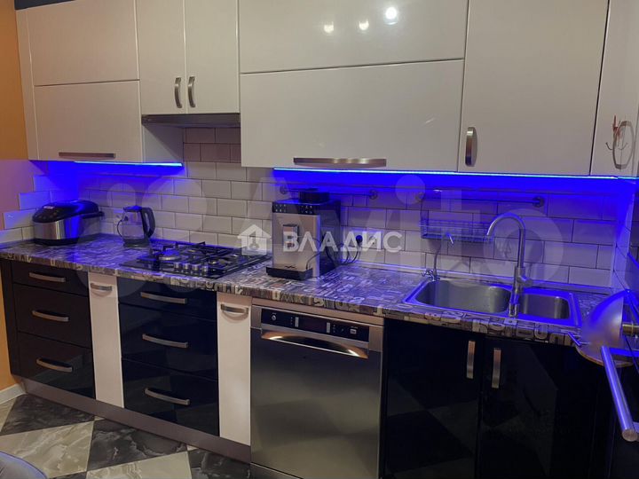 2-к. квартира, 53,3 м², 1/10 эт.