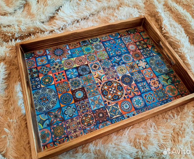 Поднос из натурального дерева в стиле 