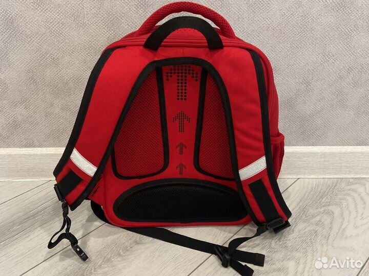 Рюкзак школьный
