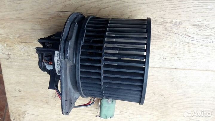 Вентилятор печки Опель Вектра В
