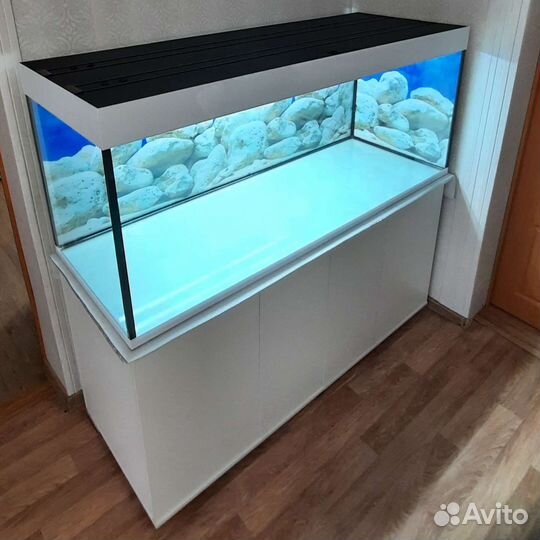 Аквариумы до 200 см