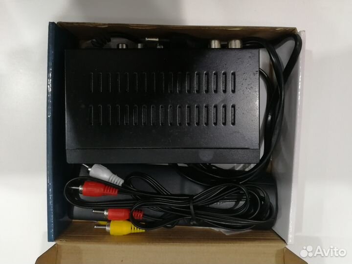 Ресивер lumax DV-3205 HD (DVB-T2, DVB-C, Wi-Fi)