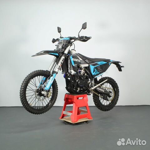 Мотоцикл Avantis Enduro 250 CBS PRO Exclusive