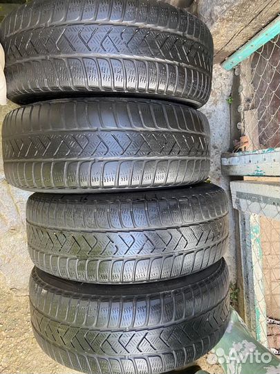 Pirelli Winter Sottozero 3 215/60 R16