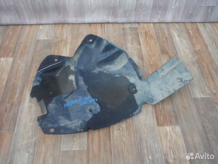 Подкрылок передний левый (задняя часть) Renault Ma