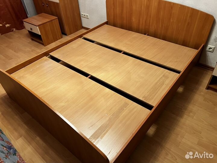 Кровать двухспальная 160 200 с матрасом