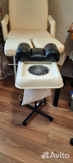 Вытяжка для педикюра с подставкой