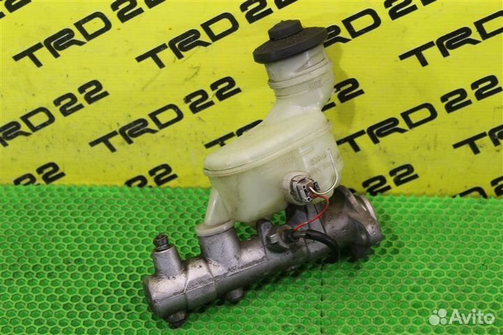 Главный тормозной цилиндр Toyota Celica ST205