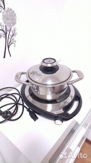 Плита Навигенио и кастрюля амс