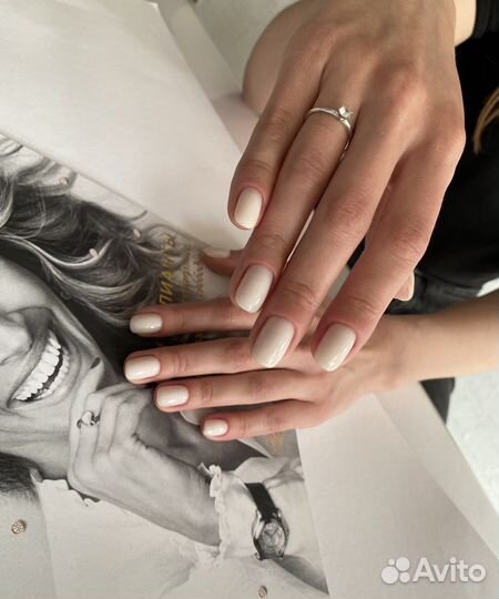 Маникюр с покрытием гель-лаком