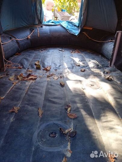 Спасательный плот